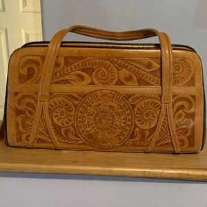 Elegant Tan Leather Handbag